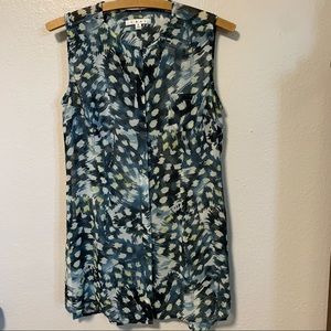 Cabi Avery tunic size small blues sheer